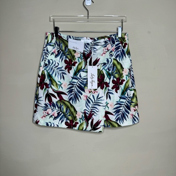 Lady Hagen Women's 16” Palm Overlap Golf Skort - Picture 4 of 12